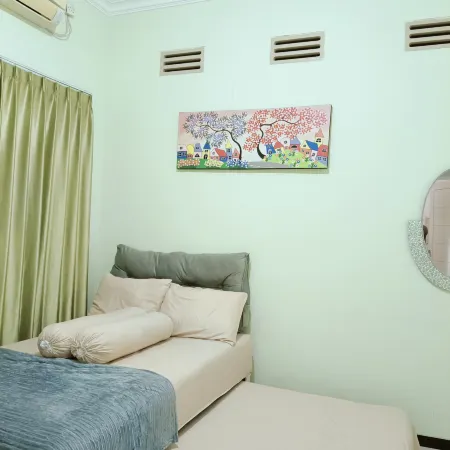 Villa Private Pool Taman Dayu Hotels in Prigen