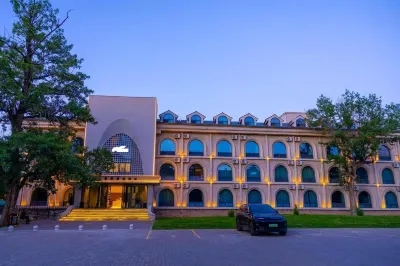 Xinjiang Wenlv Aerial Grassland Resort Hotel