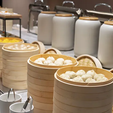 JI Hotel (Yancheng High-Speed Railway Station Baolong Square)