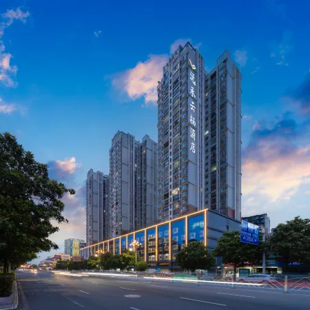 Vincher Cloud Nest Hotel