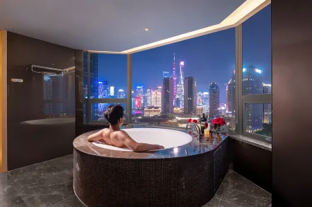 Mehood Elegant Hotel Shanghai Bund Отели рядом с достопримечательностью «Liangcheng Park (West Gate)»