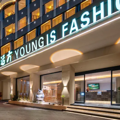 Cat's Distance Hotel (Dali Erhai Park High Speed Rail Station) Hotels near Caicun