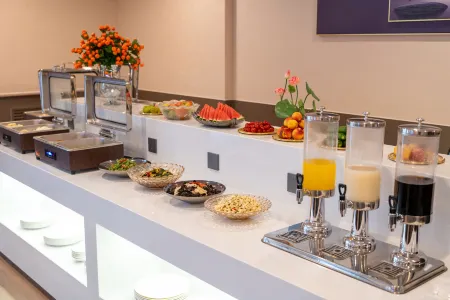 The Pearl Hotel Отели в г. Цинтунся