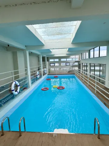 Huatian·Hai Mansion Seaview Holiday Homestay (Beihai Old Street Underwater World Branch) Отели рядом с достопримечательностью «Haibin Park»