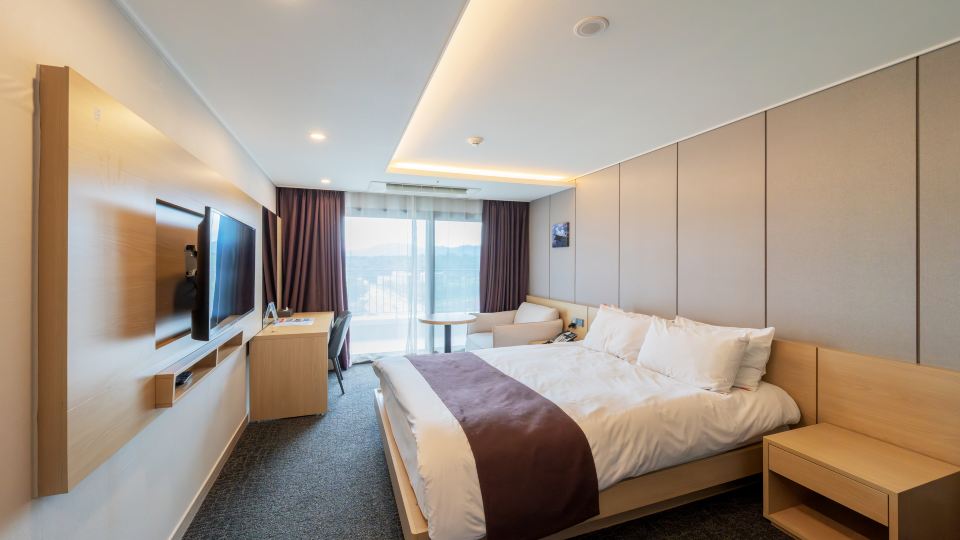 Chuncheon M83 Hotel