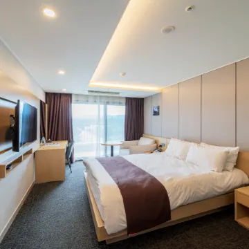 Chuncheon M83 Hotel