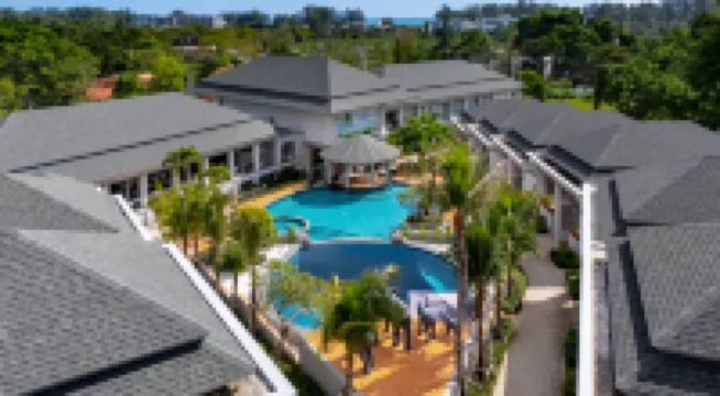 A.Z. Sunrise Resort & Fitness Club Hotels in Layan