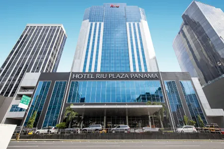 Riu Plaza Panamá Отели рядом со станцией Panama Canal Railway Station