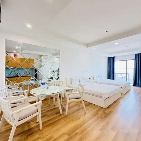 TMS Quy Nhon SeaView Condotel Отели рядом с достопримечательностью «Мемориал Победы»