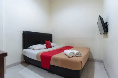 RedDoorz @ Nagoya Indah Batam Hotel dekat Jalan Bawah Tj. Uma