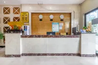 Jingzu E-sports Homestay (Beiliu Bus Terminal Huaguoshan Park)