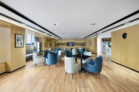 Echarm Hotel (Foshan Xiqiao Guangdong Qian Gu Qing Scenic Area) Отели рядом с достопримечательностью «Xiqiao Wong Tai Sin Temple Scenic Area»