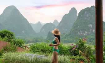 Yangshuo Fadai overhanging hot spring light luxury hotel