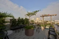 La Siesta Premium Lakeside