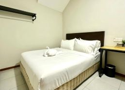 Swing & Pillows @ Salak Tinggi KLIA Transit 【Late Check Out + Open 24 Hour】