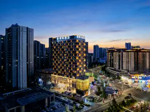 Huijianshang Hotel (Wuhu High-Speed Railway Station Zhongyu Yijiangnan Strolling Street)