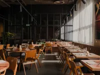 YUST Antwerp โรงแรมในแอนต์เวิร์ป