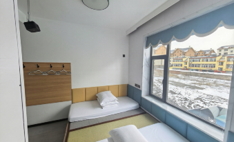Changbaishan Hailinyuan Fashion Hotel