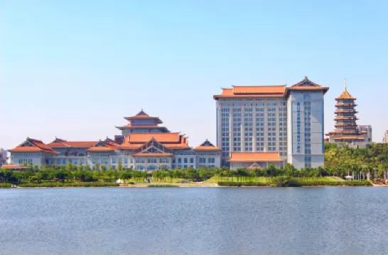 Wyndham Grand Plaza Royale Jimei Xiamen のホテル