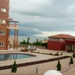 SALLY BEACH HOTEL YENNE Hôtels à : 