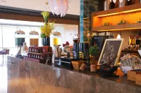 Renaissance Shanghai Zhongshan Park Skyline Hotel - Airport Shuttle