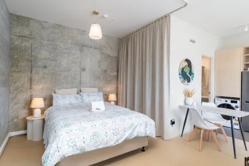 Petone City Studio with Outdoor Space - 3-Star