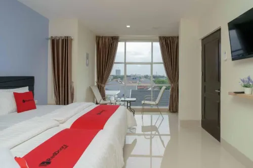 RedDoorz Plus Near Eka Hospital BSD 5