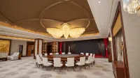 Seven Star Lake Desert Hotel