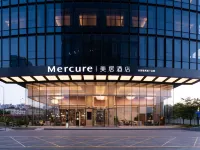 Mercure Shanghai Lujiazui Binjiang Center Hoteles cerca de Puente Yangpu