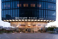 Mercure Shanghai Lujiazui Binjiang Center Hoteles cerca de Puente Yangpu
