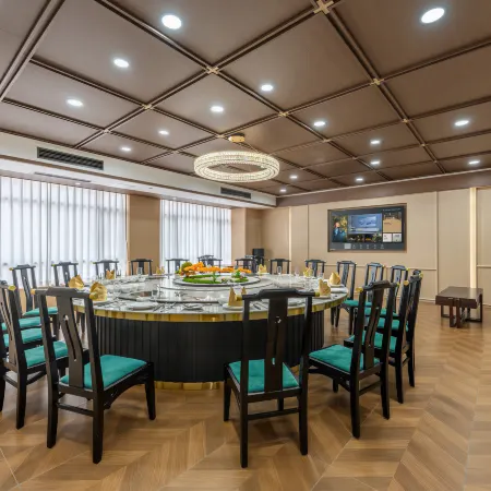 Luoding Star Hotel