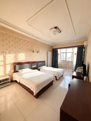 Holiday Hotel - balcony