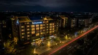 IU Hotel (Libo ancient town store) Отели в г. Либо