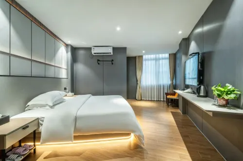 Heshan Gongxing Luxury Hotel - balcony