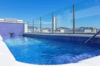 1881 Barcelona Rosellón Hotel - مسبح