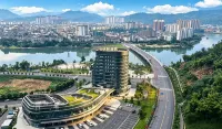 Tianji Skyline Hotel (Ya'an Tianquan National Highway 318) - 주차장