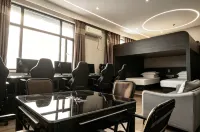 Licheng Yayi Business Hotel