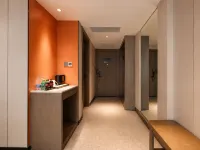 Xingchen Yungu | Modern City Design Hotel (Fengqing Park Branch, High‑tech Zone) - พร้อมอาหารเช้า