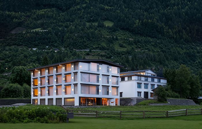 Yubeng Manshan MANSHAN · Golden Snow Bonfire Private Hot Spring Manor