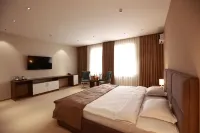 Pana Hotel - 3-Star