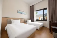 Longyuan Water World Resort Hotel - balcony