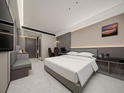 Fuyuan Jinyi E-Sports Hotel