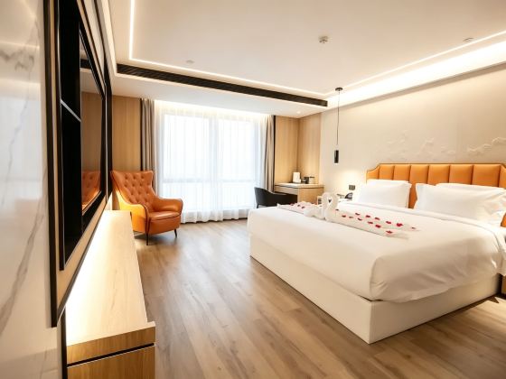 Harbin Central Street Huasu Yishe Boutique Hotel (Saint Sophia Church)
