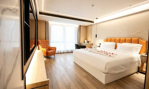 Harbin Central Street Huasu Yishe Boutique Hotel (Saint Sophia Church)