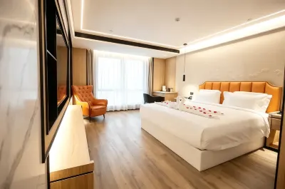 Harbin Central Street Huasu Yishe Boutique Hotel (Saint Sophia Church) Hotel a Central Avenue.St. Sofia Church. the Songhua River