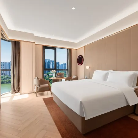 Jian'an People's Square Crystal Hotel