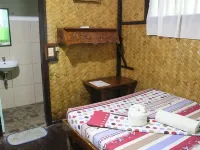 Cliffside Cottages Hotel dekat Pantai Seven Commandos