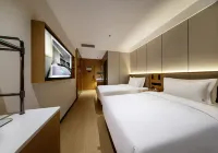 Lecheng Qingya Hotel (Zhengzhou Xinzheng Yellow Emperor's Hometown) - parcheggio