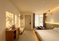Mountain Courtyard-Style Hotel - pet friendly