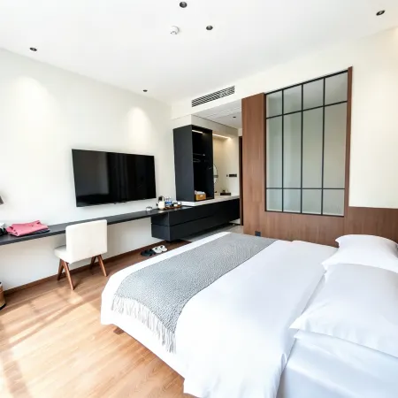 Yuexin Mountain View Hot Springs Homestay